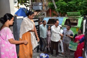 అనధికార ఫ్లెక్సీల తొలగింపు, రోడ్డుపై నిర్మాణ సామగ్రి ఉంచితే జరిమానాలు: కమిషనర్ ఎన్.వి.వి. సత్యనారాయణ